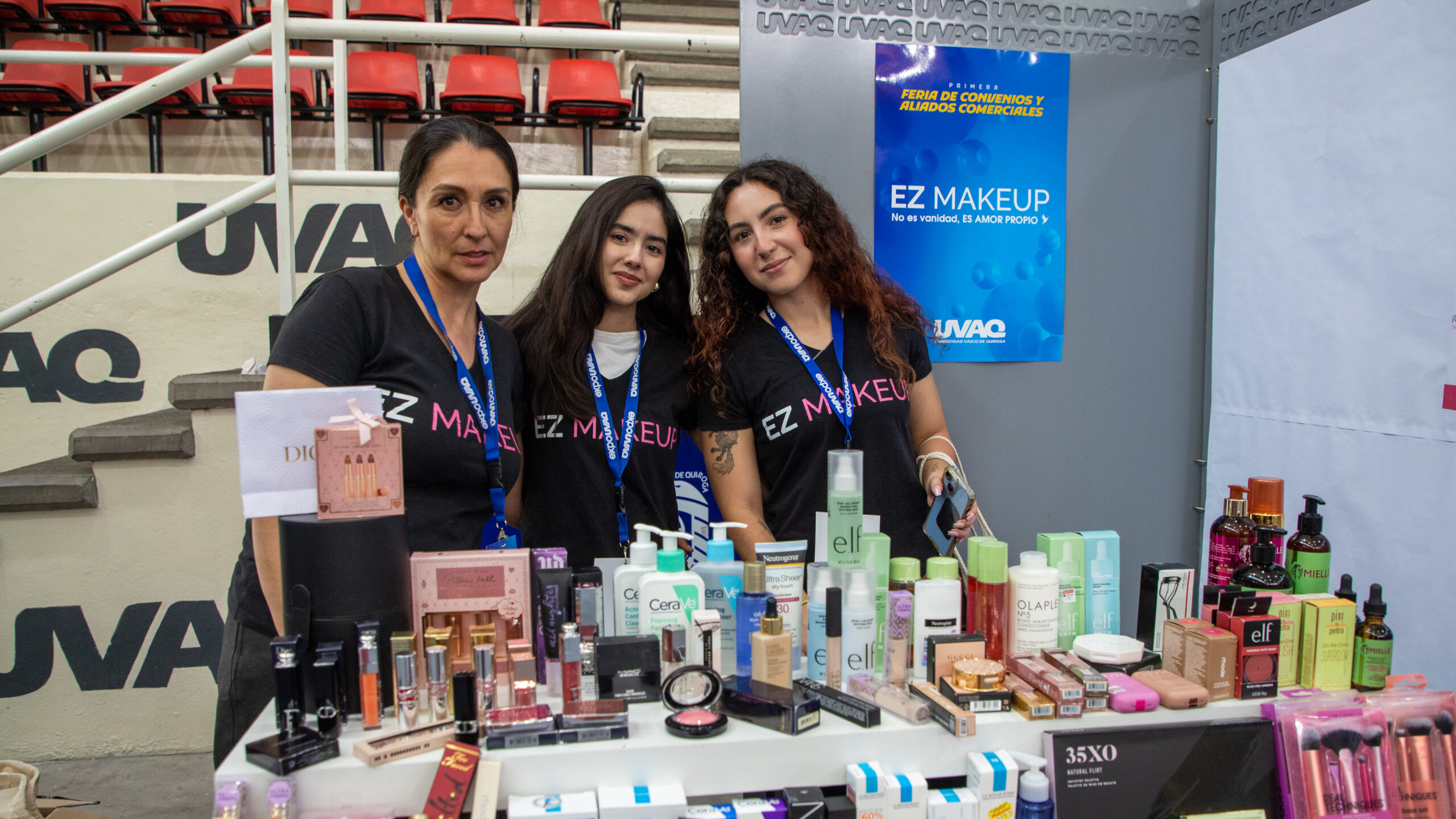 Feria de convenios UVAQ_-23