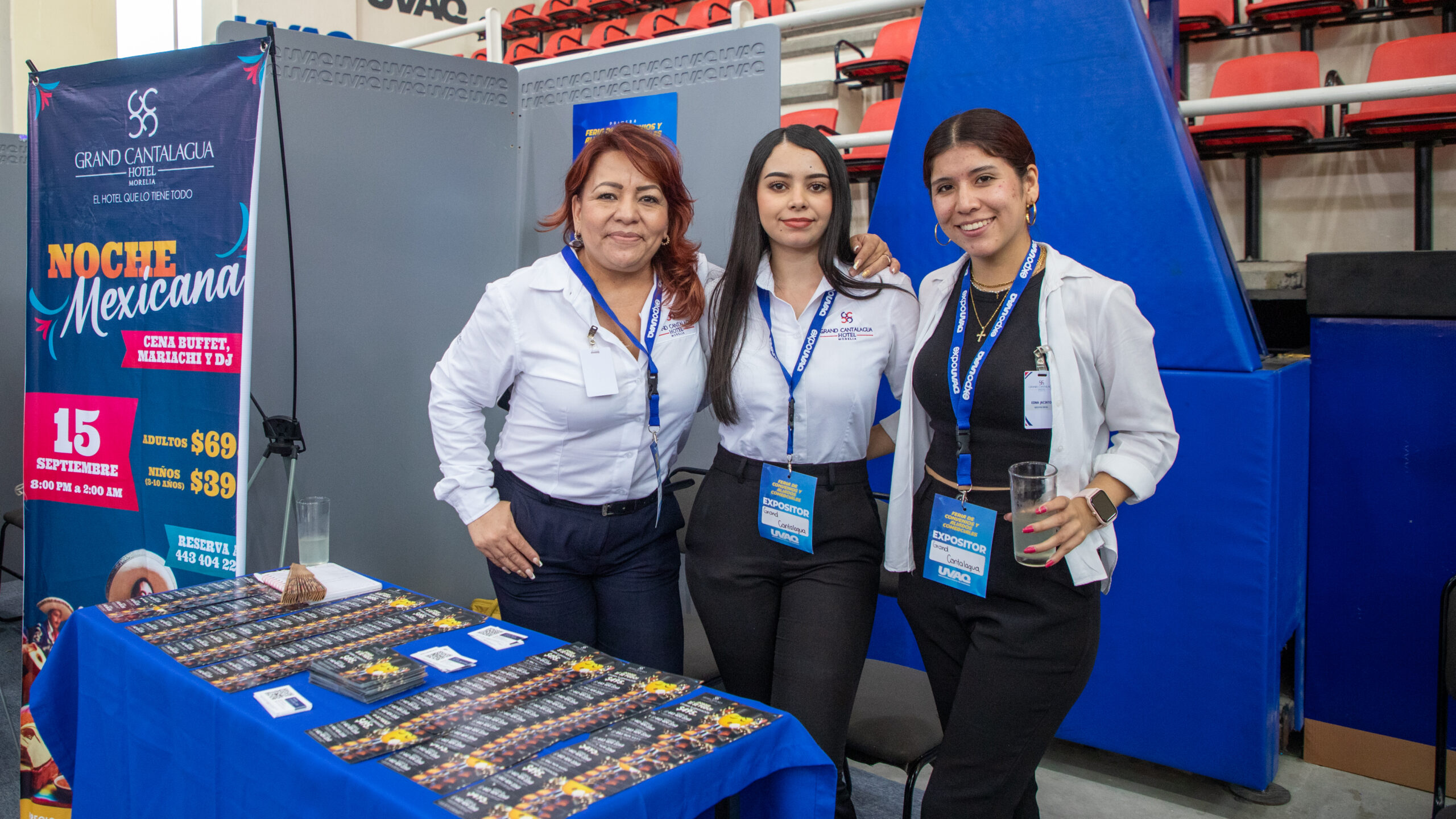 Feria de convenios UVAQ_-29