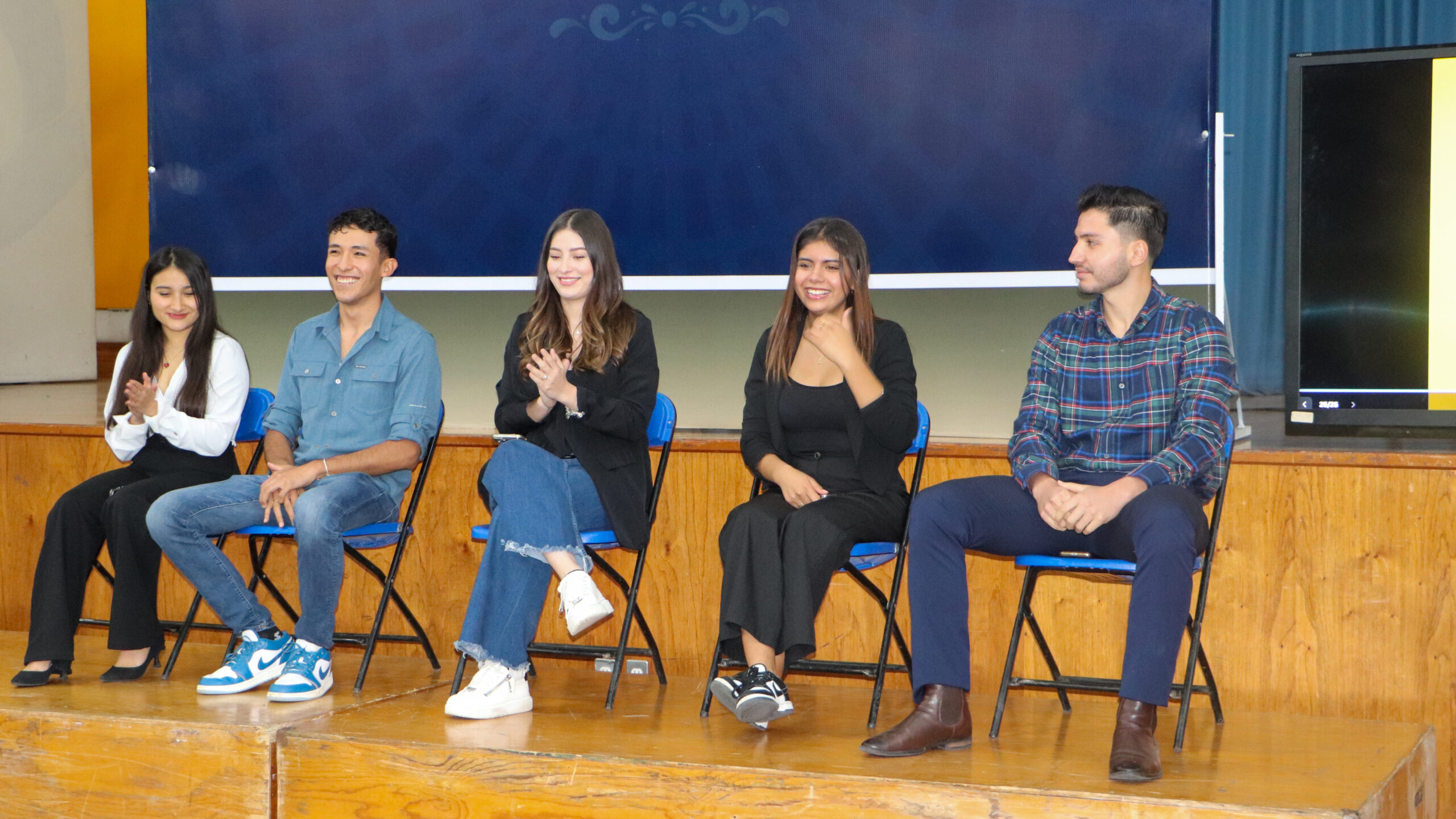 10924 Panel Comercio-19