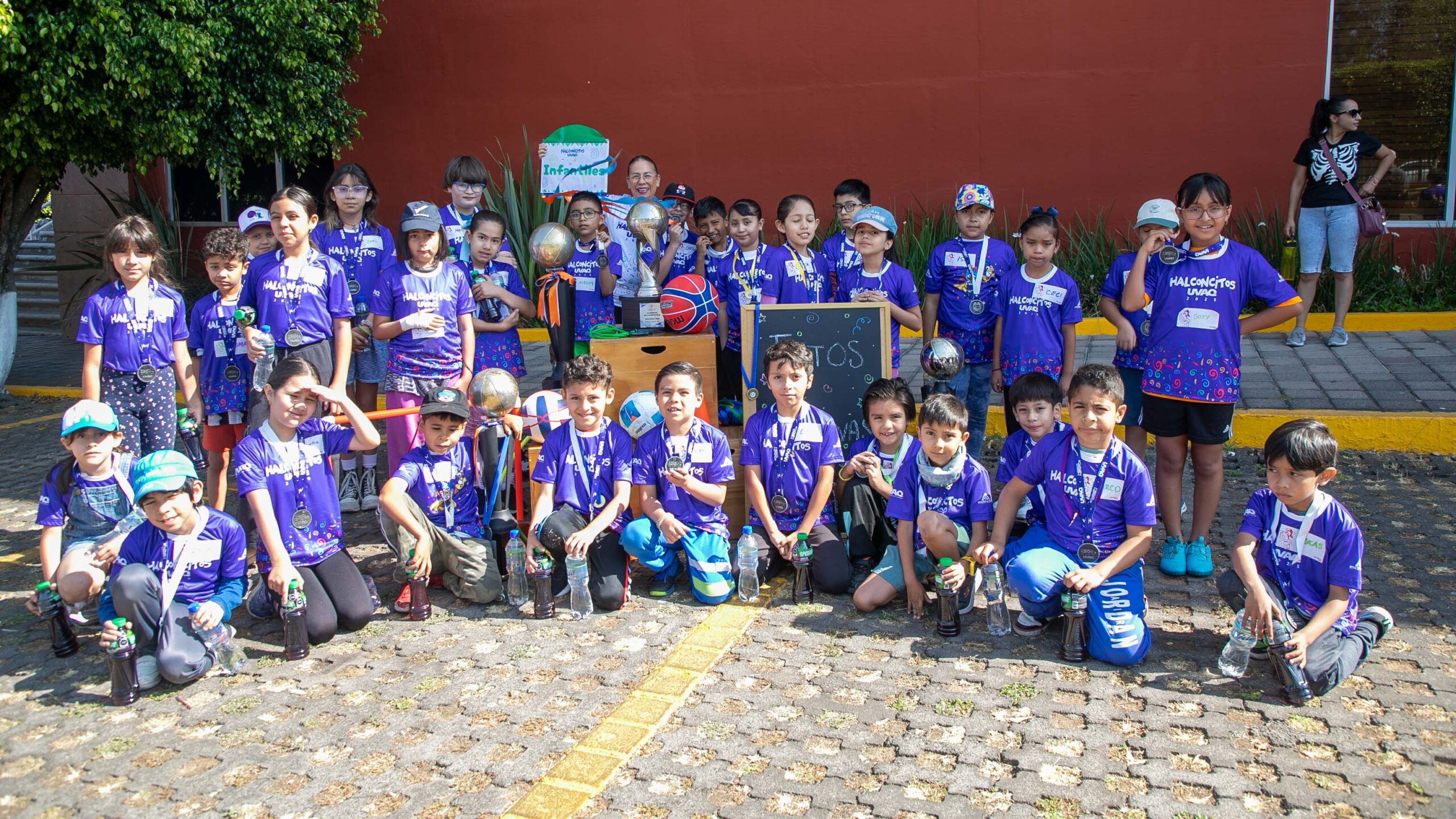 250503 Halconcitos UVAQ-9