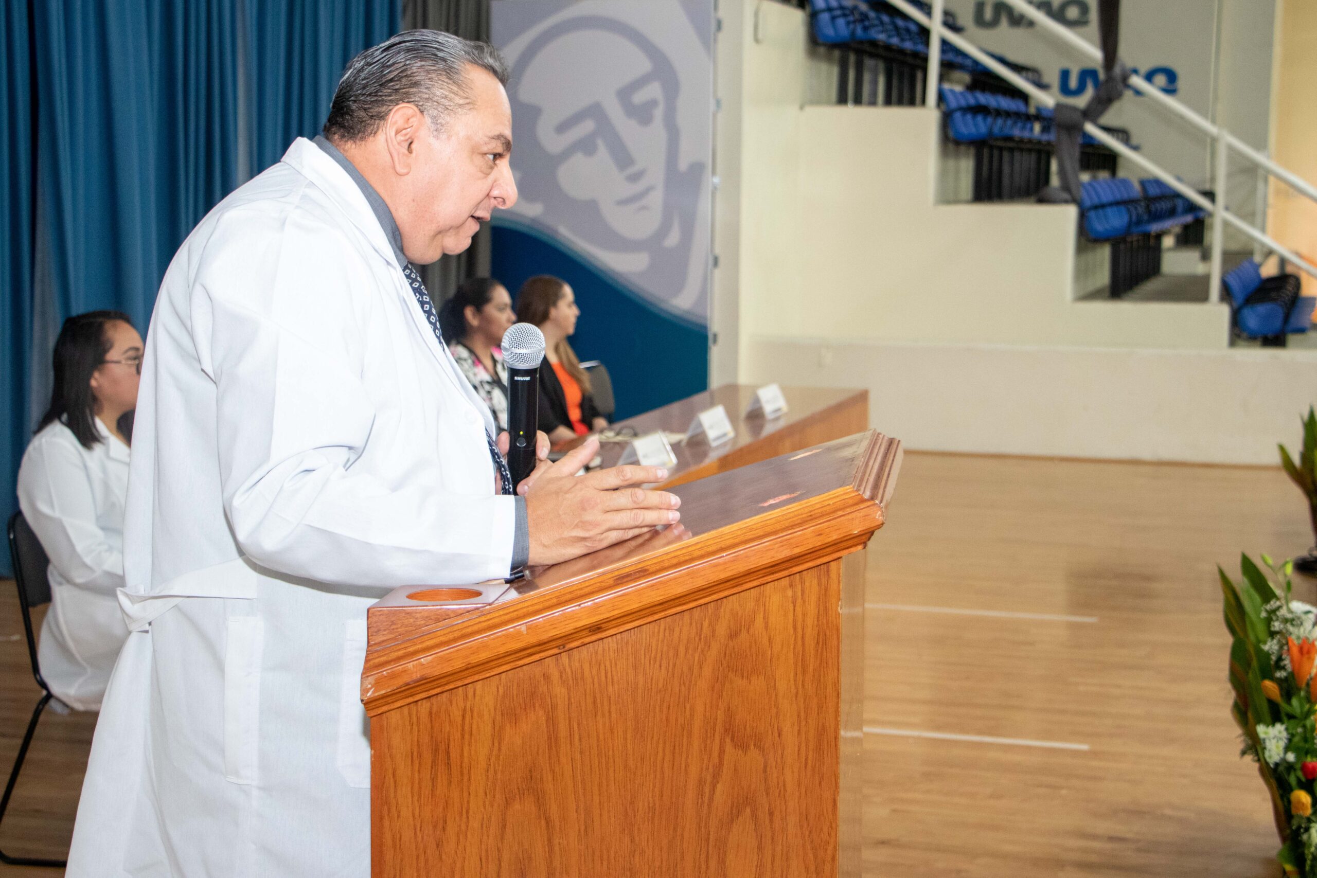 La UVAQ envía 148 estudiantes para servir y ayudar a la sociedad en el sector salud 