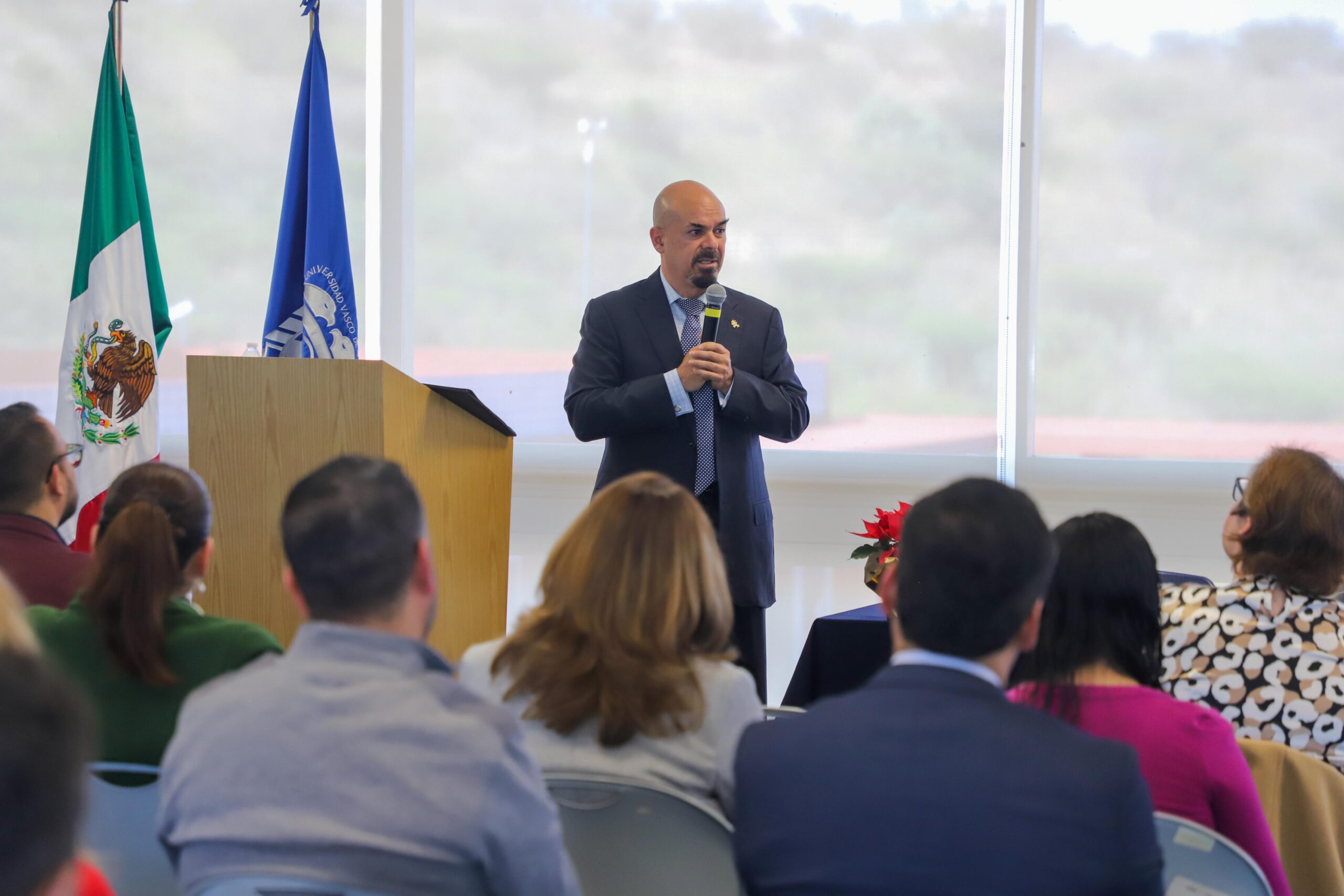 251202 Entrega Recepción Licenciaturas Tres Marías_-5