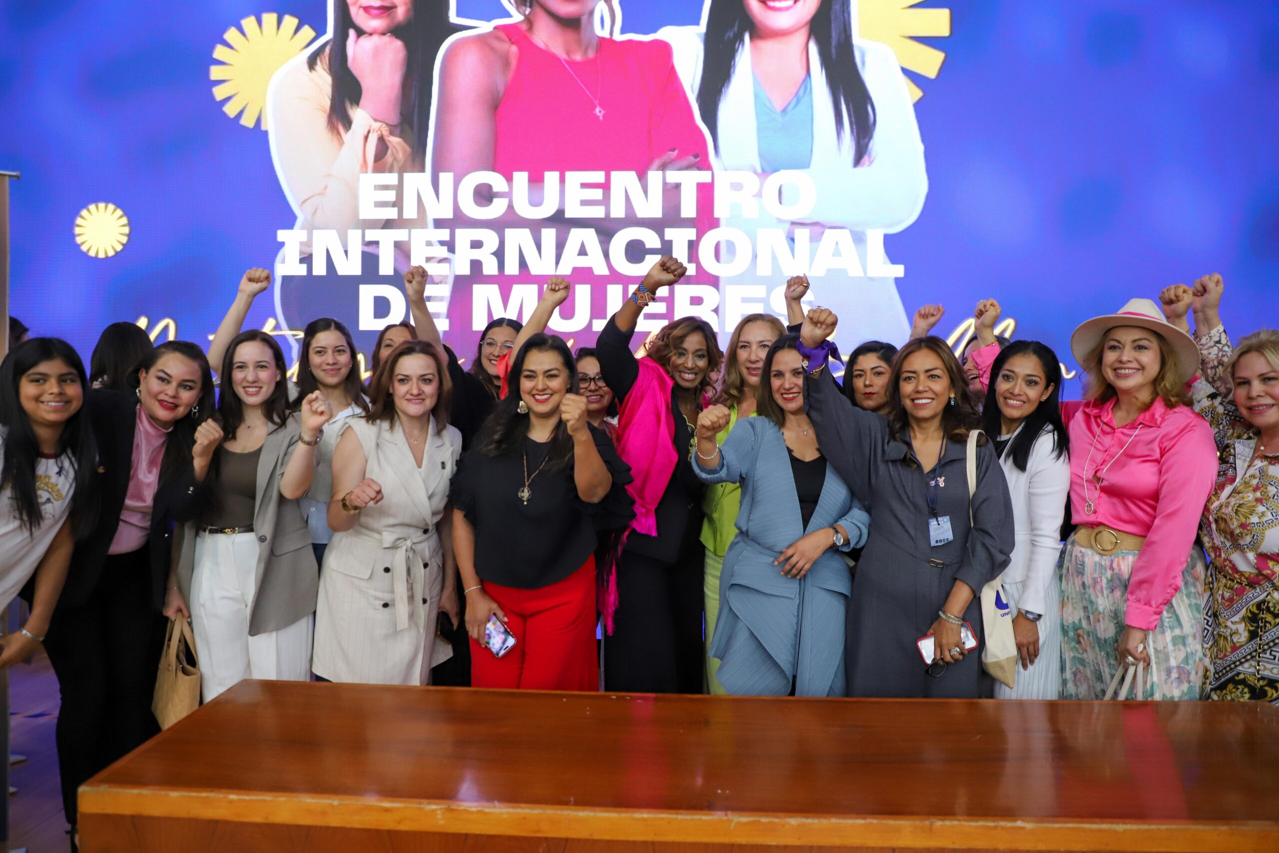Emprendedoras invitan a brillar sin miedo en el Encuentro Internacional de Mujeres