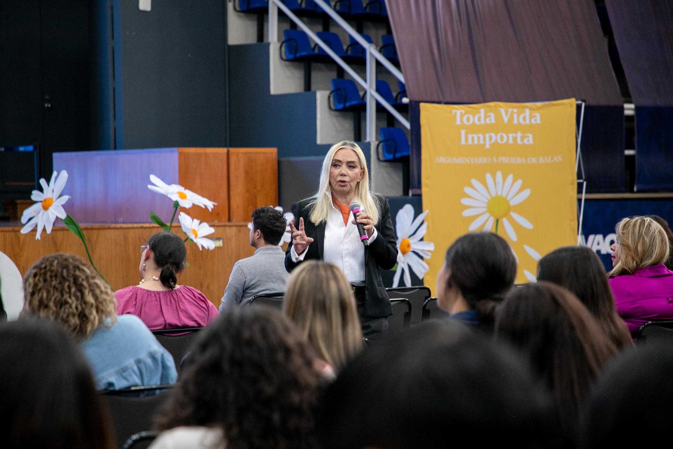 250422 Presentación del libro _Toda vida importa__-9