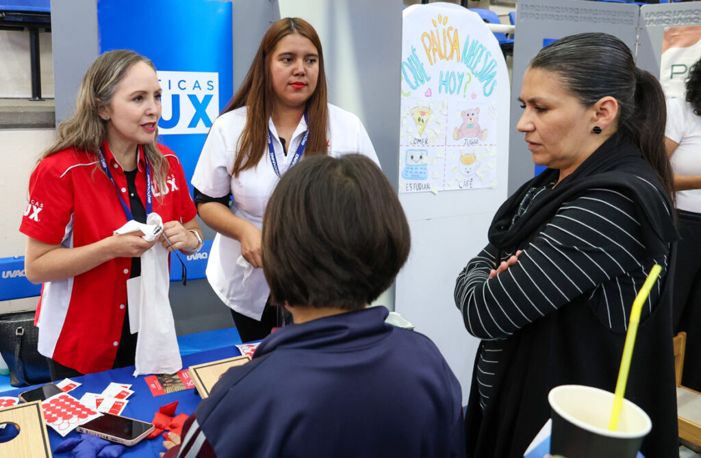 260924 Feria de Beneficios UVAQ-1