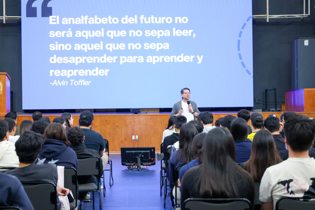 260924 Feria de Beneficios UVAQ-12