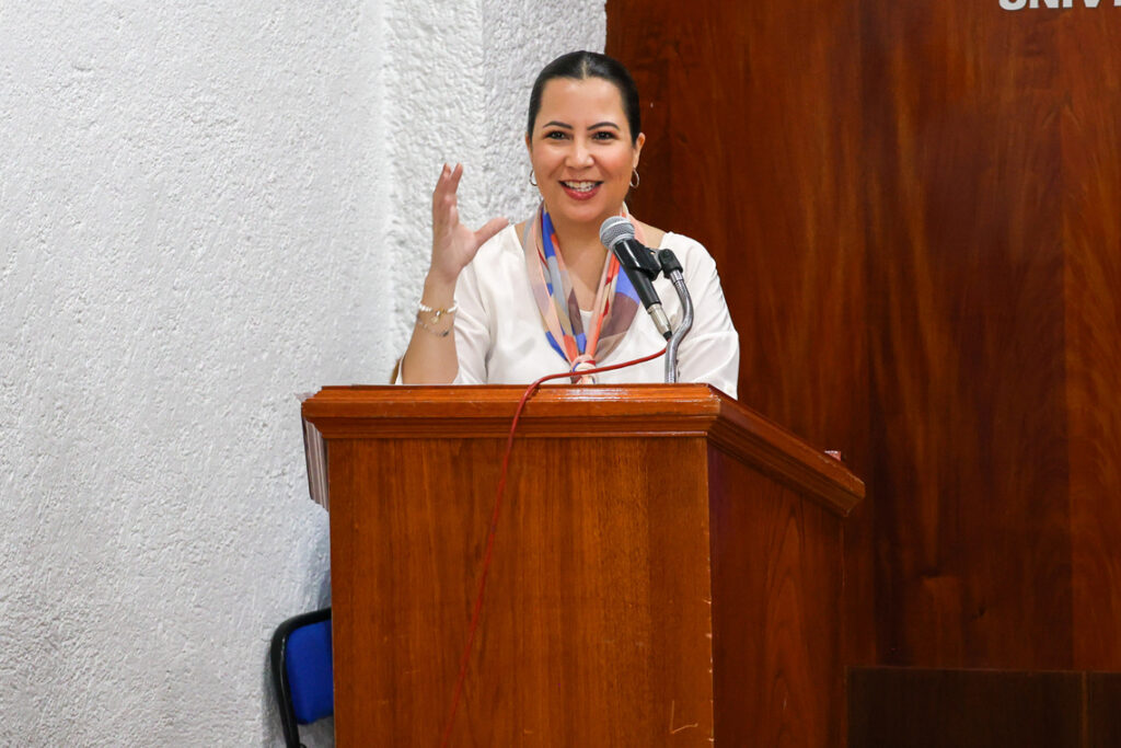 260925 Graduación Diplomado en Formación Humanística-9